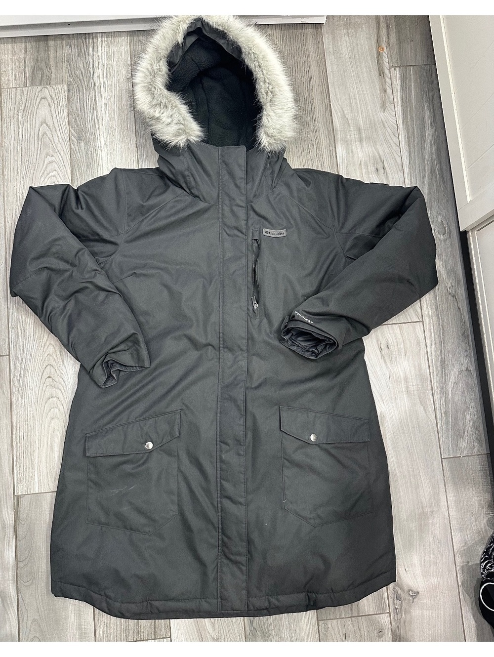 Columbia Women's Black Winter Coat with Faux Fur Hood XXL
